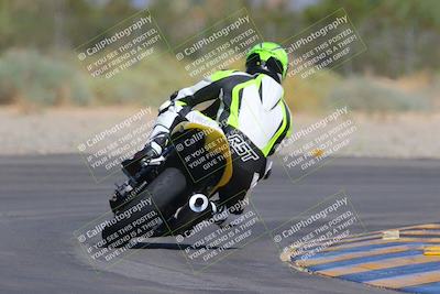 media/Sep-25-2023-Moto Forza (Mon) [[81ffa65e0a]]/B-C Group/Session 4 (Turn 2 Backside)/